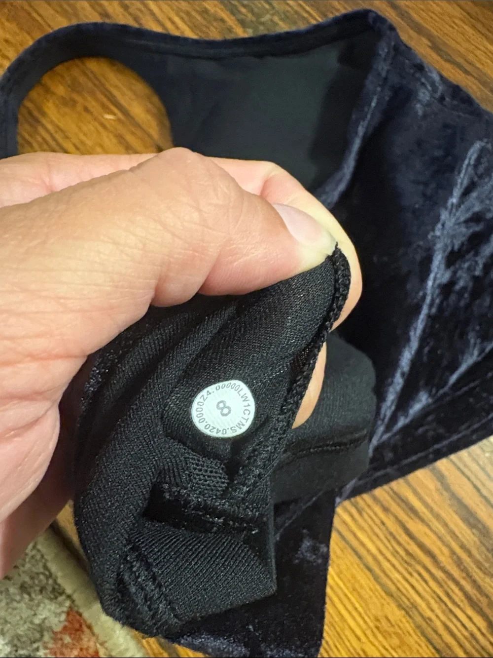 🎉Like New! Lululemon athletica Black Velvet Crop Tank with Pads!